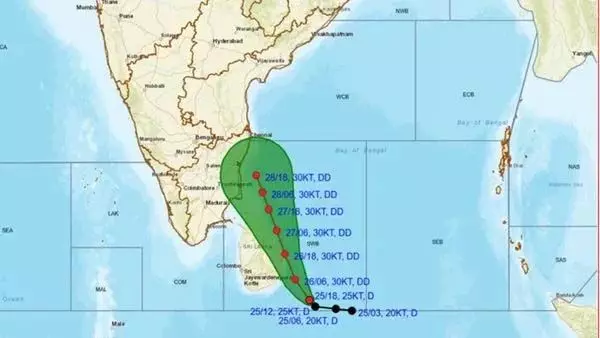 Cyclone Fengal: श्रीलंका और तमिलनाडु की ओर