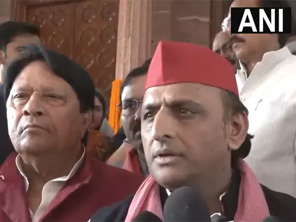 शोक के साये में जश्न कैसे मनाया जा सकता है:  Akhilesh Yadav