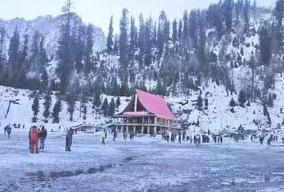 Himachal: बर्फीले पहाड़ी क्षेत्रों में जाने वाले पर्यटकों के लिए सलाह