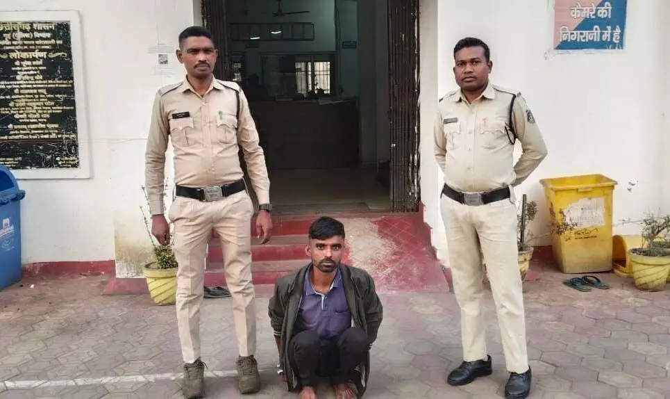 CG CRIME: मैनेजर से मारपीट करने वाले गैस डिलीवरी ब्वॉय गिरफ्तार