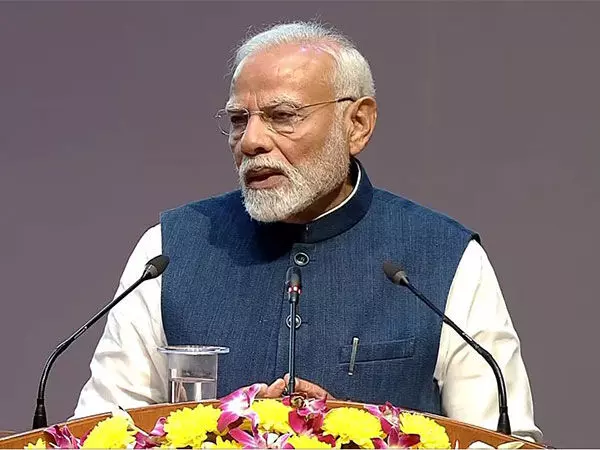 संविधान देश की हर अपेक्षा और जरूरत पर खरा उतरा है: PM Modi