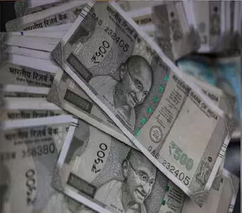 Fake currency: नकली नोट खपाने वाले 4 आरोपी गिरफ्तार, बड़ी मात्रा में फर्जी नोट समेत बनाने का सामान बरामद