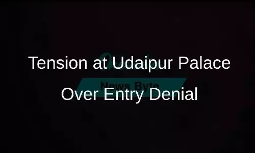 Udaipur पैलेस के बाहर तनाव