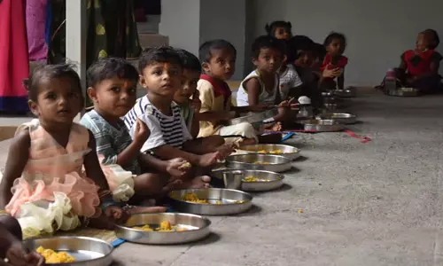 Karnataka: कर्नाटक में 1.3 लाख बच्चे कुपोषित Karnataka: कर्नाटक में 1.3 लाख बच्चे कुपोषित