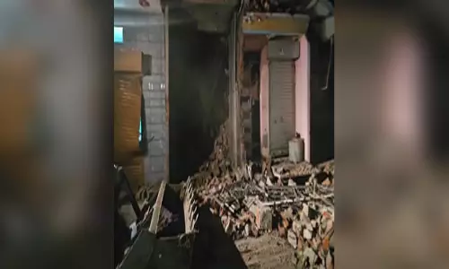 VIDEO: विस्फोट के कारण तीन मकान ढहे, 2 की मौत, 5 लोग घायल