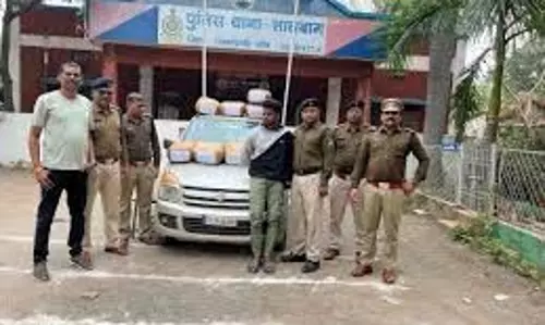 कोच्चि में पुलिस ने 41 किलो गांजा जब्त किया, दो महिलाओं समेत पांच गिरफ्तार कोच्चि में पुलिस ने 41 किलो गांजा जब्त किया, दो महिलाओं समेत पांच गिरफ्तार