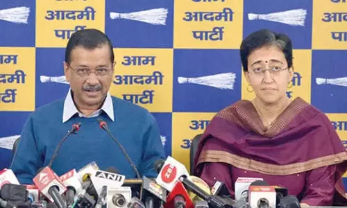 Delhi: आप ने पेंशन का दायरा 80,000 तक बढ़ाया Delhi: आप ने पेंशन का दायरा 80,000 तक बढ़ाया