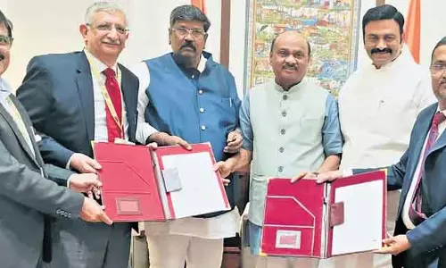 Andhra Pradesh विधानमंडल जल्द ही कागज रहित हो जाएगा Andhra Pradesh विधानमंडल जल्द ही कागज रहित हो जाएगा