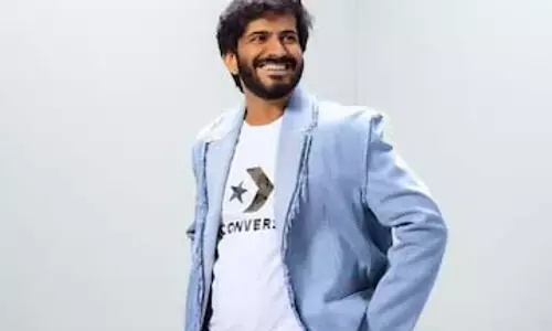 Harshvardhan Kapoor के जबरदस्त ब्लू डेनिम जैकेट लुक Harshvardhan Kapoor के जबरदस्त ब्लू डेनिम जैकेट लुक