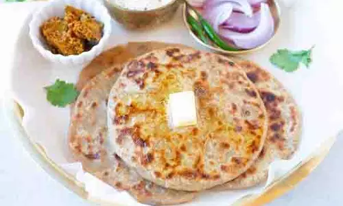 Recipe: घर पर बनाएं  होटल जैसे स्वादिष्ट आलू के पराठे