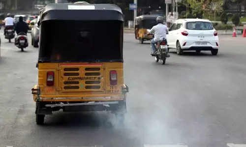 Telangana में महालक्ष्मी योजना से प्रभावित ऑटो चालक हड़ताल की योजना Telangana में महालक्ष्मी योजना से प्रभावित ऑटो चालक हड़ताल की योजना