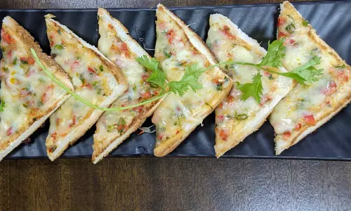 चिली चीज़ टोस्ट रेसिपी