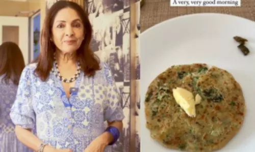 Neena Gupta ने नाश्ते में मक्खन से भरे पराठे का लुत्फ़ उठाया Neena Gupta ने नाश्ते में मक्खन से भरे पराठे का लुत्फ़ उठाया