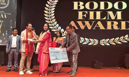 Assam : प्रसिद्ध बॉलीवुड अभिनेत्री पद्मिनी कोल्हापुरी ने बोडो फिल्म में अभिनय करने की इच्छा व्यक्त की Assam : प्रसिद्ध बॉलीवुड अभिनेत्री पद्मिनी कोल्हापुरी ने बोडो फिल्म में अभिनय करने की इच्छा व्यक्त की