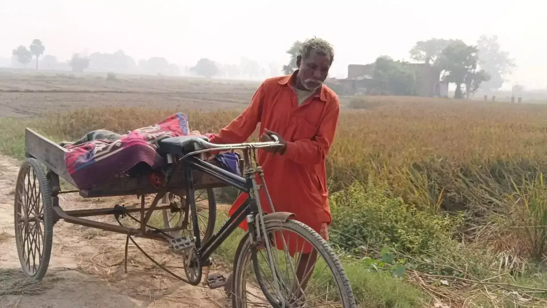 Noida: पत्नी की मौत के बाद ठेले पर शव रख 50 KM चला पति Noida: पत्नी की मौत के बाद ठेले पर शव रख 50 KM चला पति