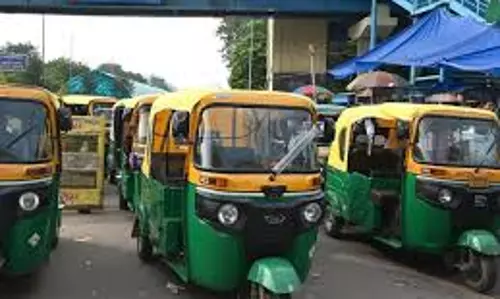 Noida: ग्रेनो में 125 ऑटो स्टैंड बनाने की तैयारी शुरू Noida: ग्रेनो में 125 ऑटो स्टैंड बनाने की तैयारी शुरू
