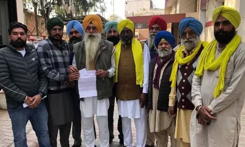 Punjab: किसान संघ ने कथित पुलिस उत्पीड़न को लेकर आंदोलन की धमकी दी Punjab: किसान संघ ने कथित पुलिस उत्पीड़न को लेकर आंदोलन की धमकी दी
