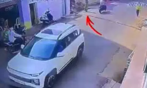 वीडियो में मौत का मंजर, रौंदकर फरार हुआ कार चालक गिरफ्तार