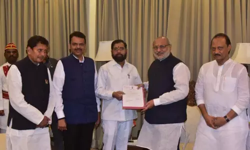 केसरकर ने शिवसेना पार्टी को CM पद की सौगात दी: शिंदे के इस्तीफे का मतलब केसरकर ने शिवसेना पार्टी को CM पद की सौगात दी: शिंदे के इस्तीफे का मतलब
