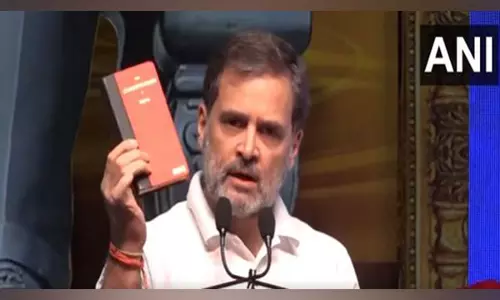 विपक्ष के नेता Rahul Gandhi ने संविधान दिवस पर कहा, सत्य और अहिंसा की पुस्तक