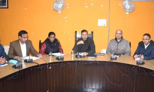 Himachal: दो वर्ष पूरे होने के उपलक्ष्य में आयोजित कार्यक्रम की तैयारियों की समीक्षा की Himachal: दो वर्ष पूरे होने के उपलक्ष्य में आयोजित कार्यक्रम की तैयारियों की समीक्षा की