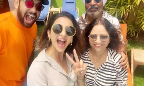 Rakul Preet Singh ने अपने लिए प्यार को परिभाषित करने वाले दो खास लोगों के बारे में बताया