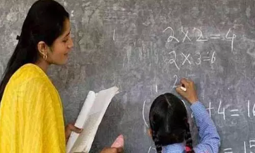 Punjab: शिक्षा मंत्री के आश्वासन के बाद स्कूली शिक्षकों को दिखी उम्मीद की किरण Punjab: शिक्षा मंत्री के आश्वासन के बाद स्कूली शिक्षकों को दिखी उम्मीद की किरण