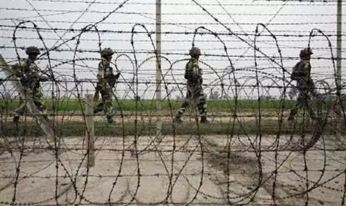 Manipur : एनपीएफ ने भारत-म्यांमार सीमा पर बाड़ लगाने के खिलाफ प्रदर्शन Manipur : एनपीएफ ने भारत-म्यांमार सीमा पर बाड़ लगाने के खिलाफ प्रदर्शन
