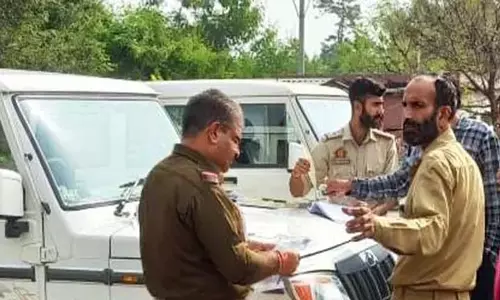 Jammu: उरी में यातायात उल्लंघन के खिलाफ अभियान चलाया गया