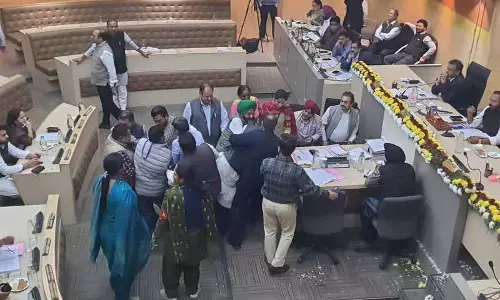 mayor ने राज्यपाल से मनोनीत पार्षद की सदस्यता रद्द करने का अनुरोध किया