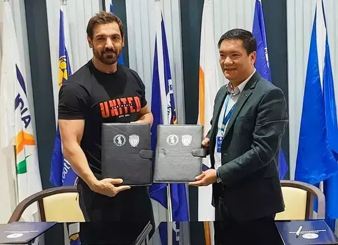Arunachal में फुटबॉल के विकास के लिए समझौता ज्ञापन पर हस्ताक्षर किए Arunachal में फुटबॉल के विकास के लिए समझौता ज्ञापन पर हस्ताक्षर किए