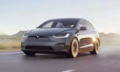 Tesla को संभवतः नए कैलिफोर्निया EV टैक्स क्रेडिट से बाहर रखा जाएगा