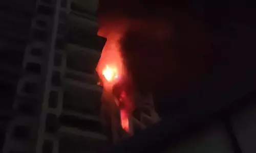 Mumbai: वर्टेक्स सोसाइटी की 15वीं मंजिल पर लगी भीषण आग