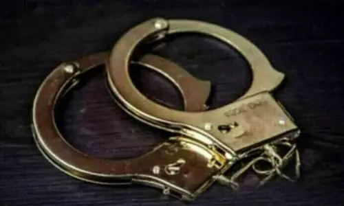 KPHB पुलिस ने आभूषण की चोरी के आरोप में महिला को पकड़ा