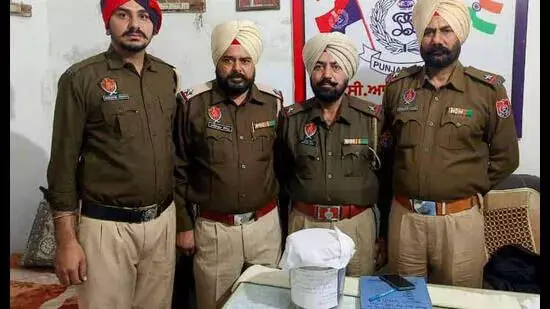 Ludhiana: ढंडारी रेलवे स्टेशन पर मिलीं 3 पिस्तौलें