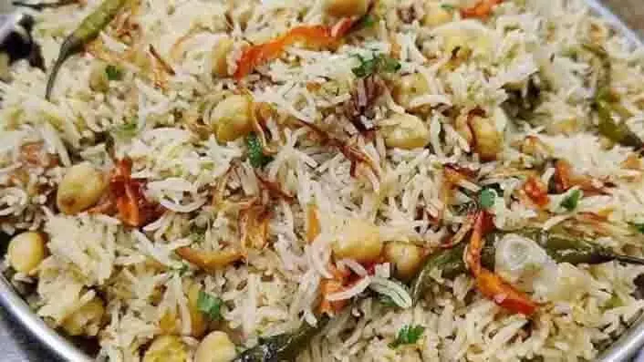 Kabuli Chana Pulao: घर पर बनाएं छोले पुलाव