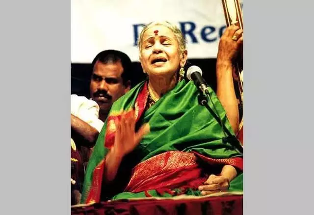 क्या M S Subbulakshmi का नाम सभी स्मारकों से मिटा दिया जाएगा?