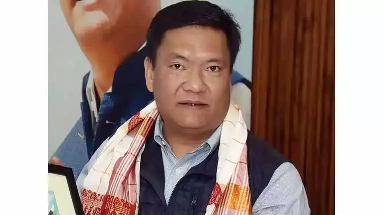 Arunachal : खांडू ने संविधान के बारे में छात्रों को शिक्षित करने के लिए