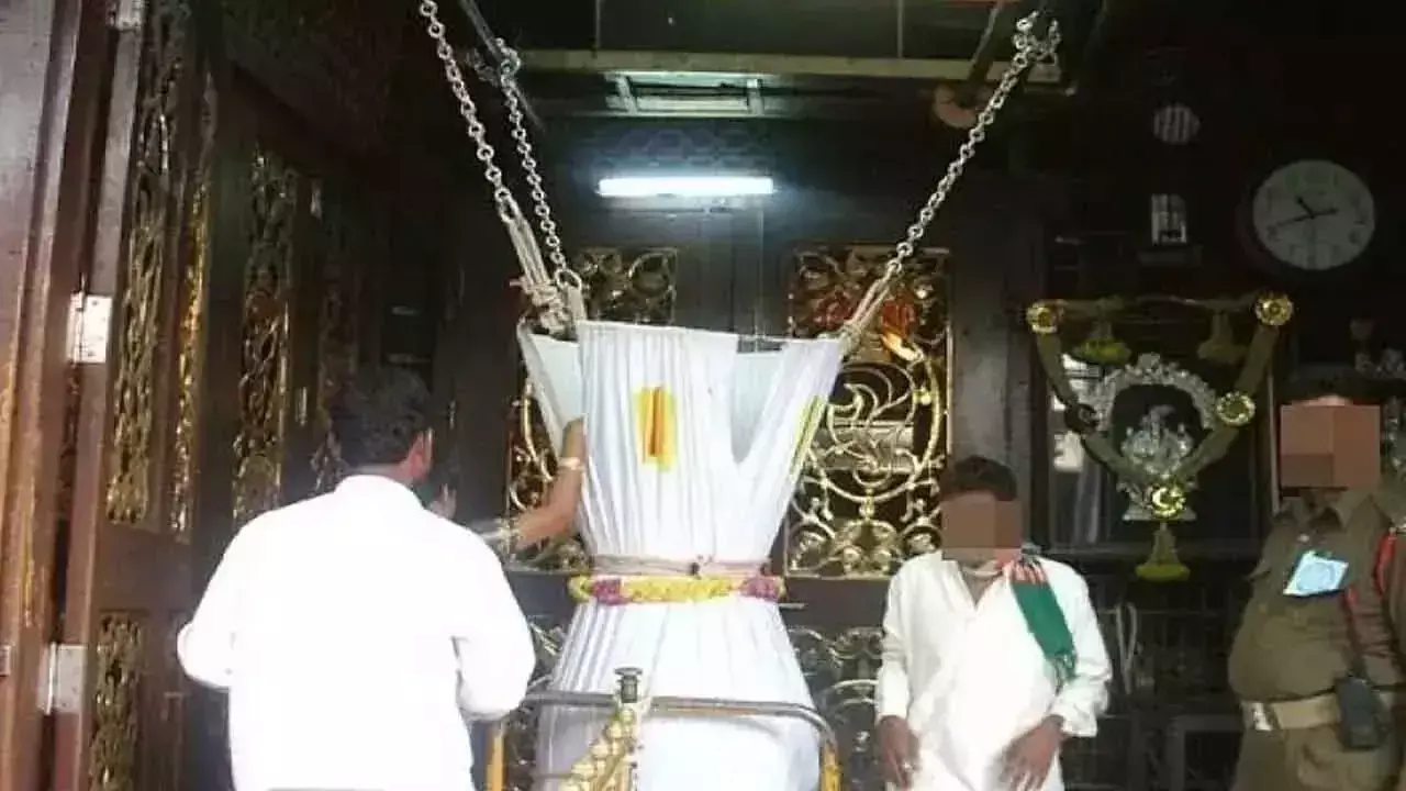 Tirumala मंदिर में हुंडी चोरी की घटना कैमरे में कैद