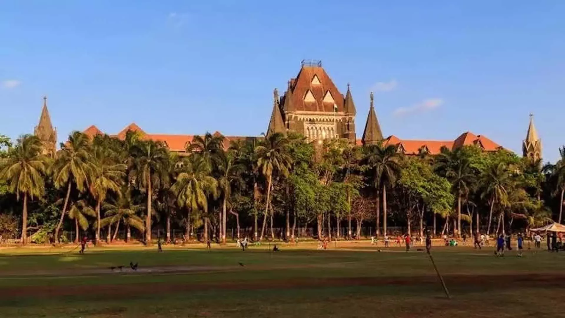 फ्लैट खरीदारों को डीम्ड कन्वेयंस से रोका नहीं जा सकता- Bombay High Court