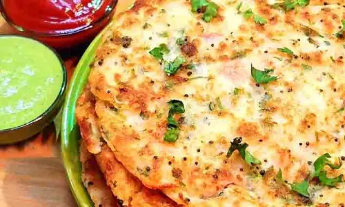 Poha Cheela: दिन में किसी भी समय बना सकते हैं