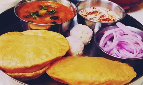 आलू पुदीना पूरी रेसिपी