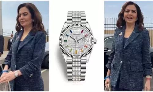 Nita Ambani की रोलेक्स घड़ी की कीमत करोड़ों में Nita Ambani की रोलेक्स घड़ी की कीमत करोड़ों में