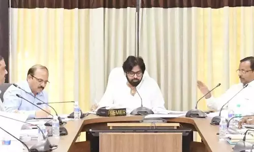 Andhra: उपमुख्यमंत्री ने नरेगा कार्यों के अनुमान में वृद्धि की मांग की Andhra: उपमुख्यमंत्री ने नरेगा कार्यों के अनुमान में वृद्धि की मांग की