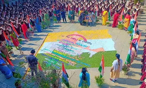 Telangana: गुरुकुल स्कूल में संविधान दिवस मनाया गया