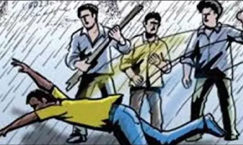 बिना न्यौता के शादी पार्टी में पहुंचे लड़के, जमकर हुई मारपीट