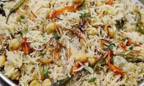 Kabuli Chana Pulao: घर पर बनाएं छोले पुलाव