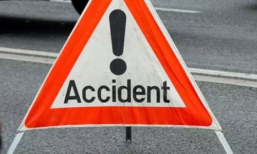 ट्रैक्टर पलटने से 2 लोगों की मौत, NH-53 में हुआ बड़ा हादसा ट्रैक्टर पलटने से 2 लोगों की मौत, NH-53 में हुआ बड़ा हादसा