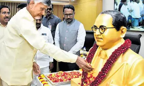 सीएम चंद्रबाबू नायडू ने Amaravati में ऐतिहासिक इमारत बनाने की योजना बनाई