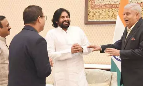 उपमुख्यमंत्री पवन कल्याण ने केंद्रीय मंत्रियों से मुलाकात कर Andhra के लिए धन मांगा उपमुख्यमंत्री पवन कल्याण ने केंद्रीय मंत्रियों से मुलाकात कर Andhra के लिए धन मांगा